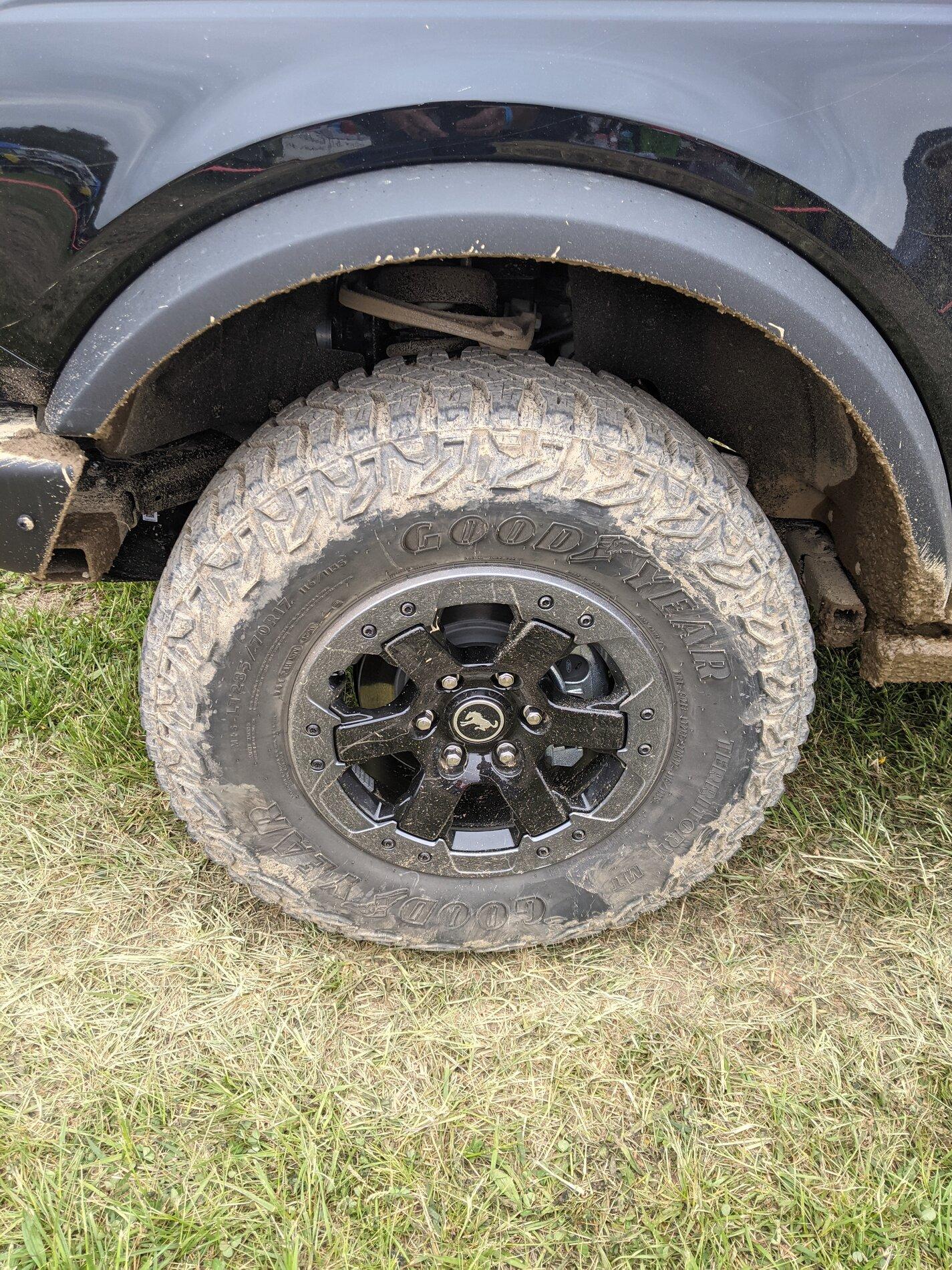 Ford Bronco Badlands vs Sasquatch PXL_20210423_154503245