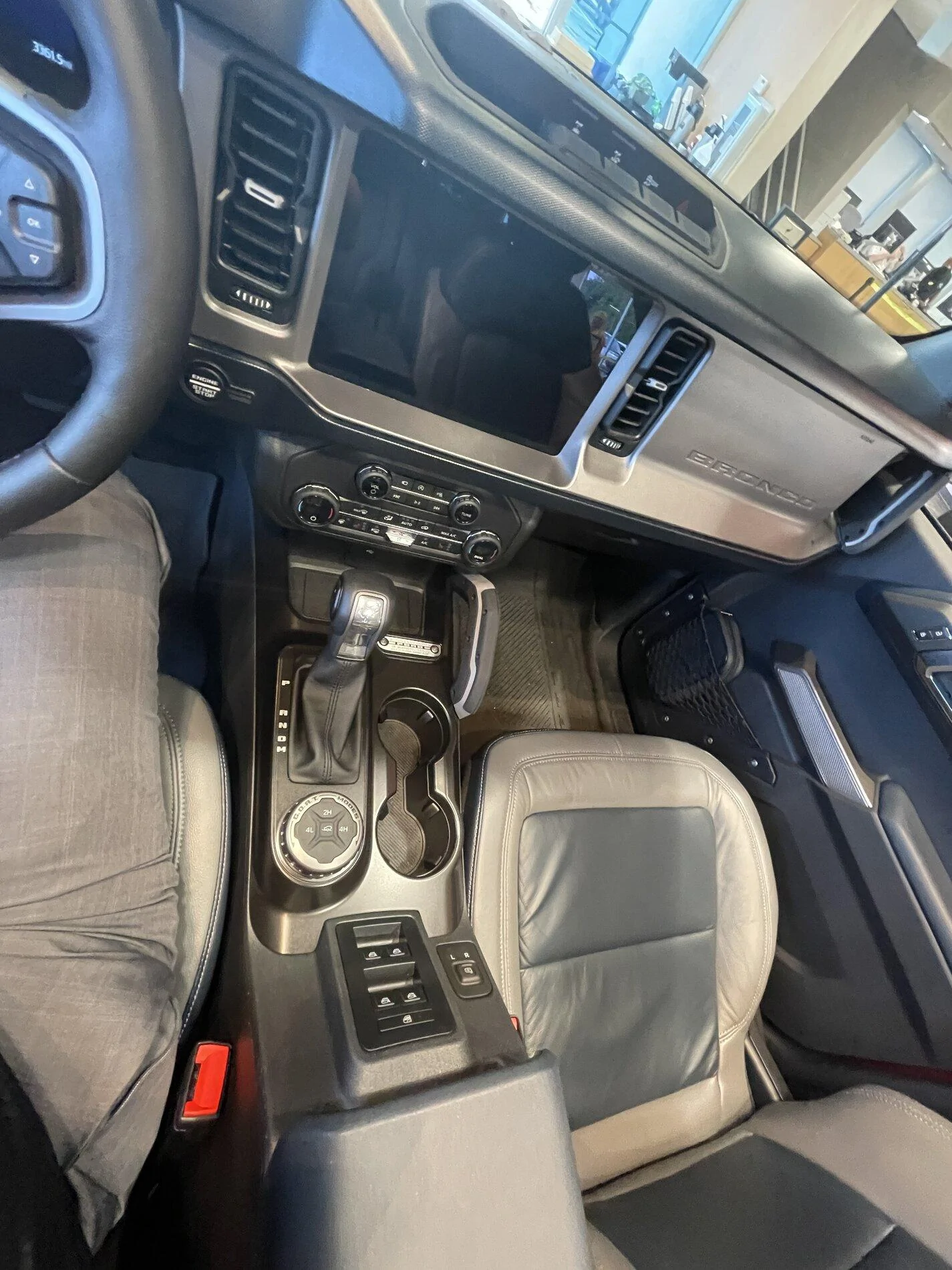 Ford Bronco Interior options are ruining my decision 48908D02-8944-4571-938E-C90FEA5D3EF2