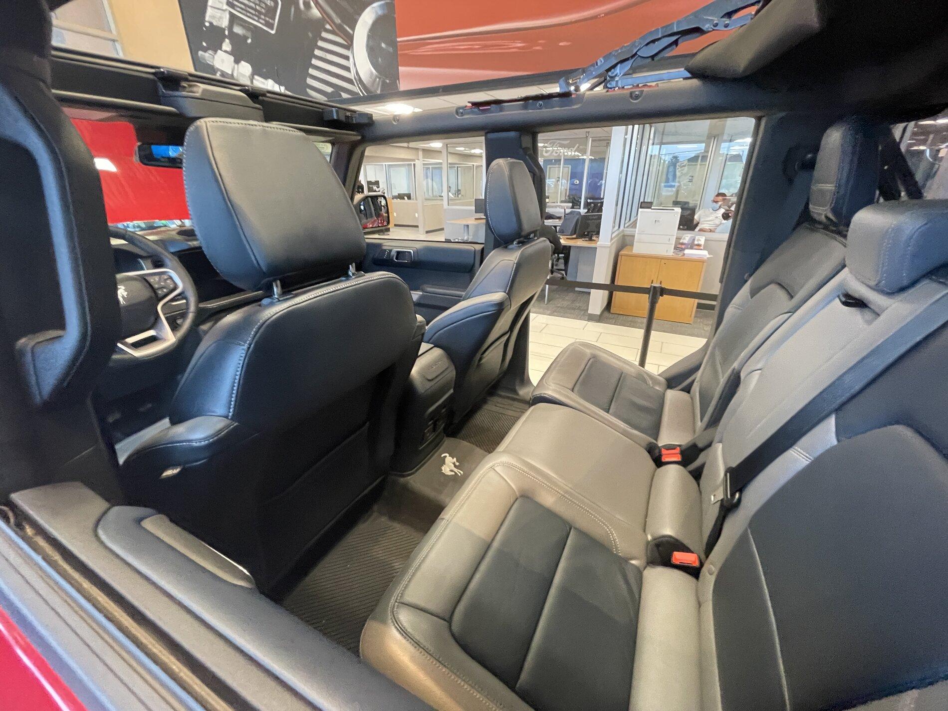 Ford Bronco Interior options are ruining my decision 88ABED24-96DB-40BB-9D69-614B7A19A31E