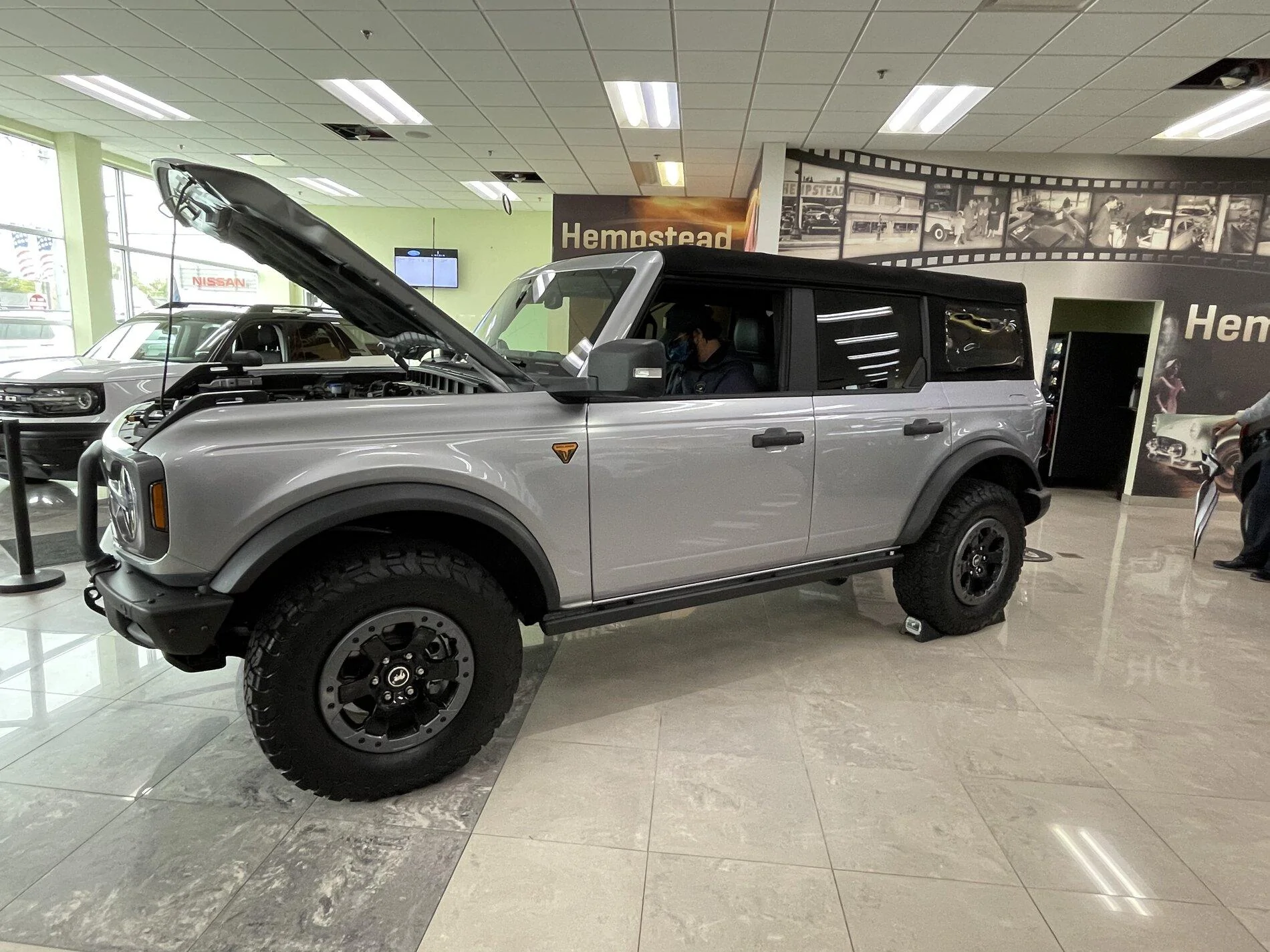 Ford Bronco Golf Clubs Bag test: they fit in 2021 Bronco 4-door cargo area! ⛳️ 1D615AB5-7DDA-476D-AE2E-4FD4C327468B