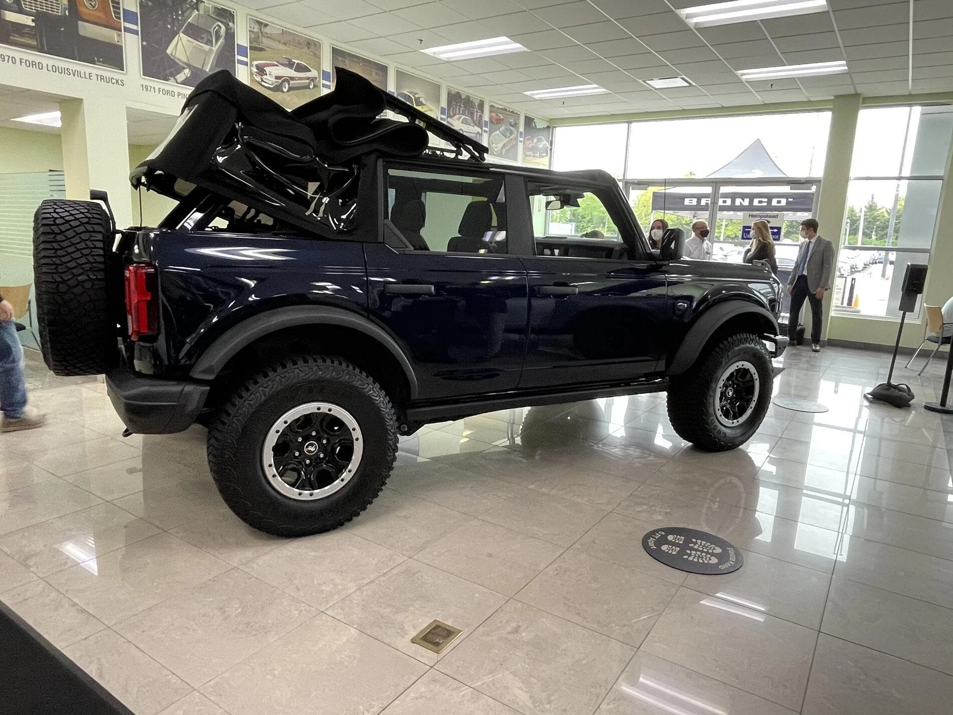 Ford Bronco Golf Clubs Bag test: they fit in 2021 Bronco 4-door cargo area! ⛳️ 3DD98E76-1243-4CAC-94FD-1C53522E4C2F