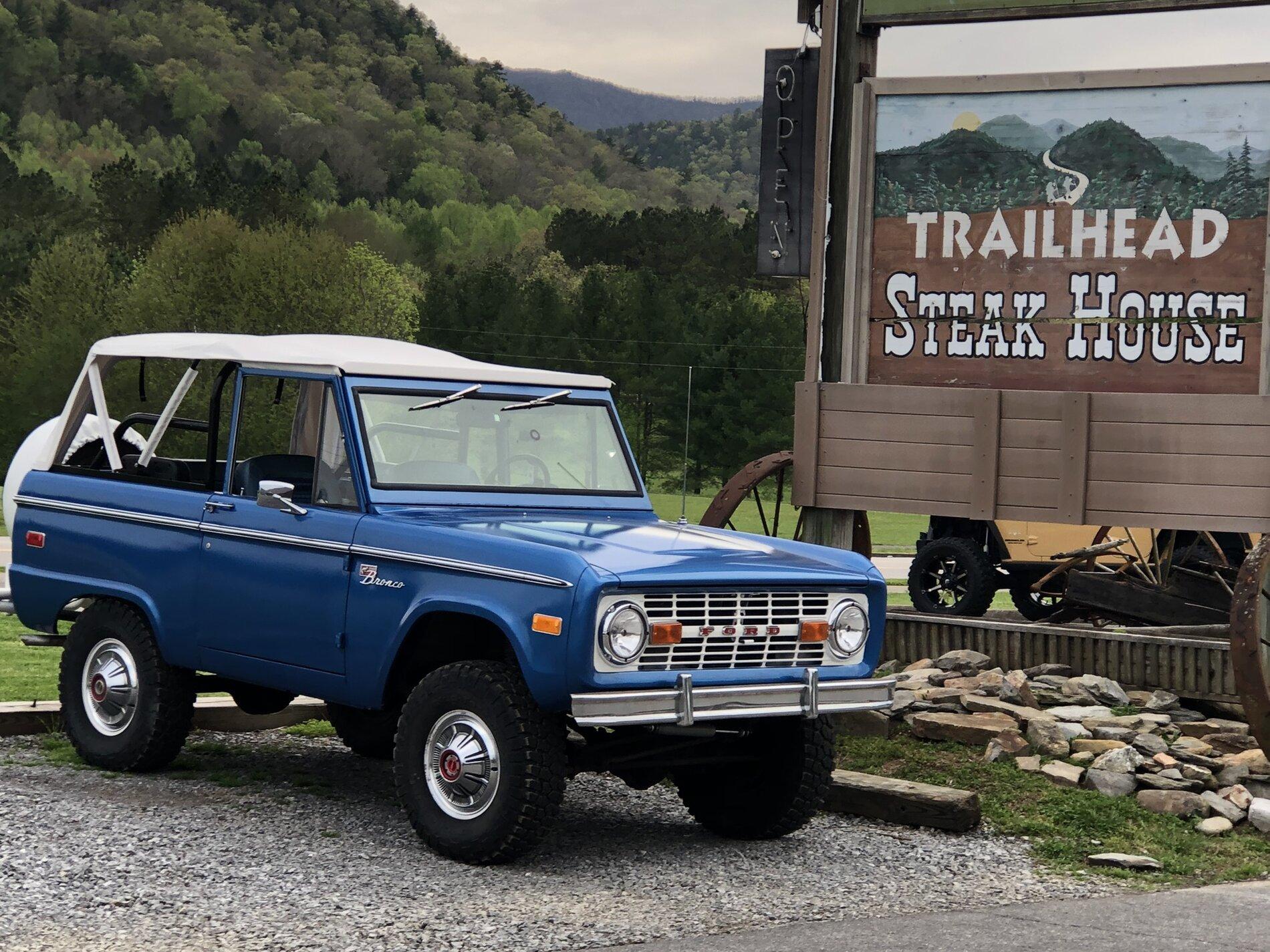 Ford Bronco 1974 Bronco Explorer E8B8B3D9-5C23-4B48-B036-FEDFC4570528