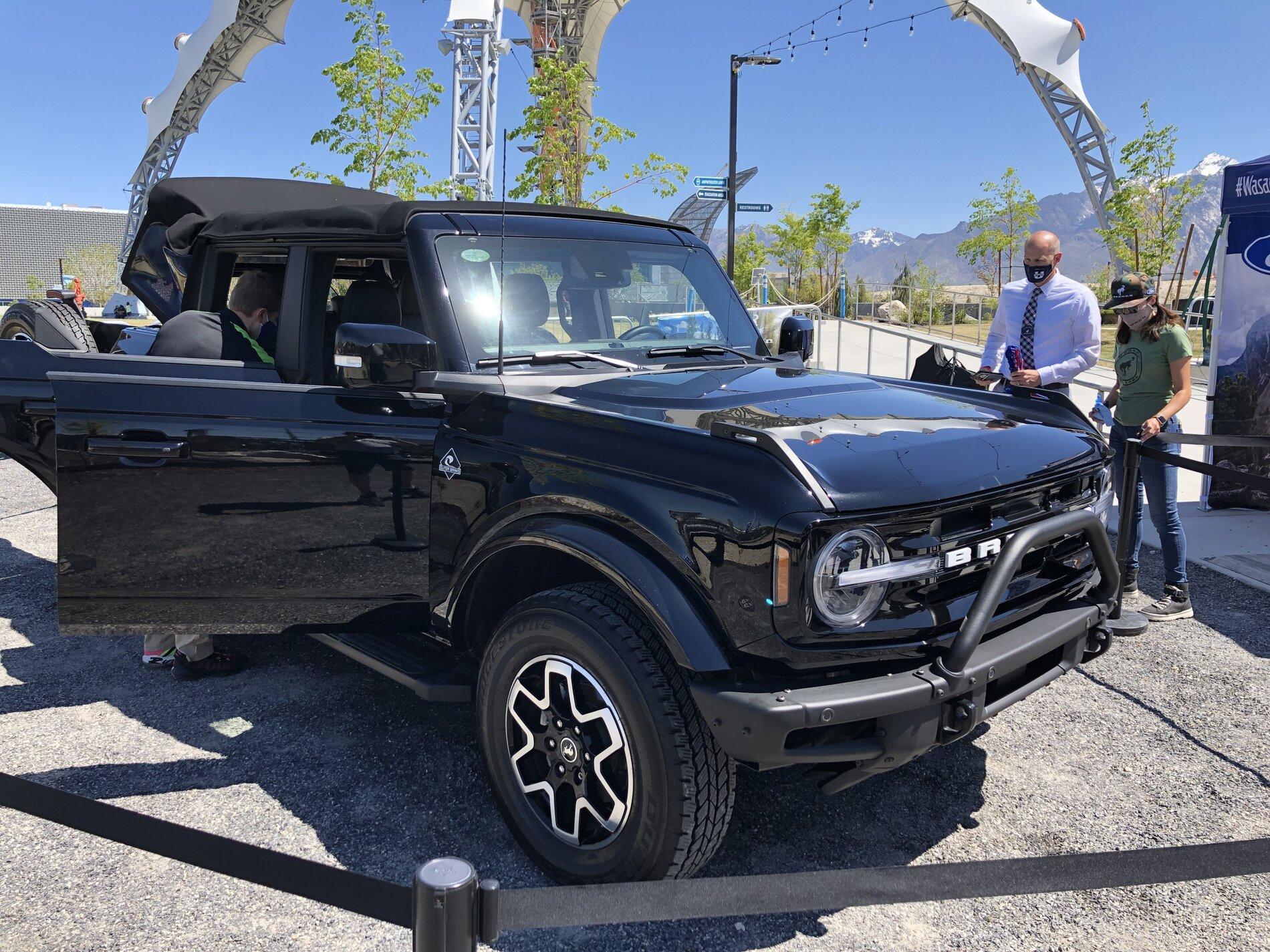 Ford Bronco Look and feel (simplistic) takeaway. 44810ED9-796F-419D-A4E7-8C489CAEE325
