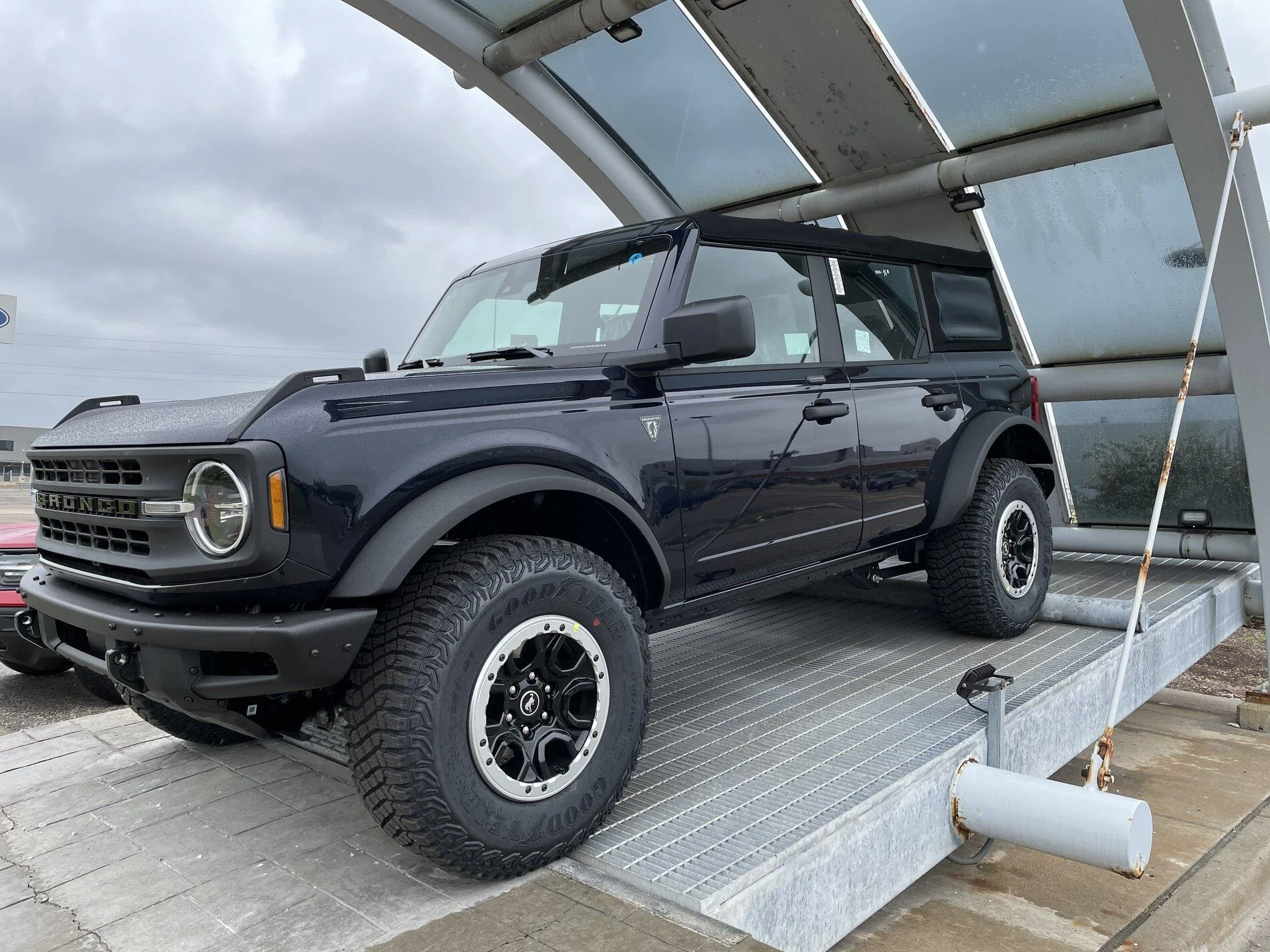 Ford Bronco SPOTTED: Antimatter Blue Base Sasquatch 4 Door at MAP today 0C9921DA-494C-4360-A4FC-DA06B37A27E2