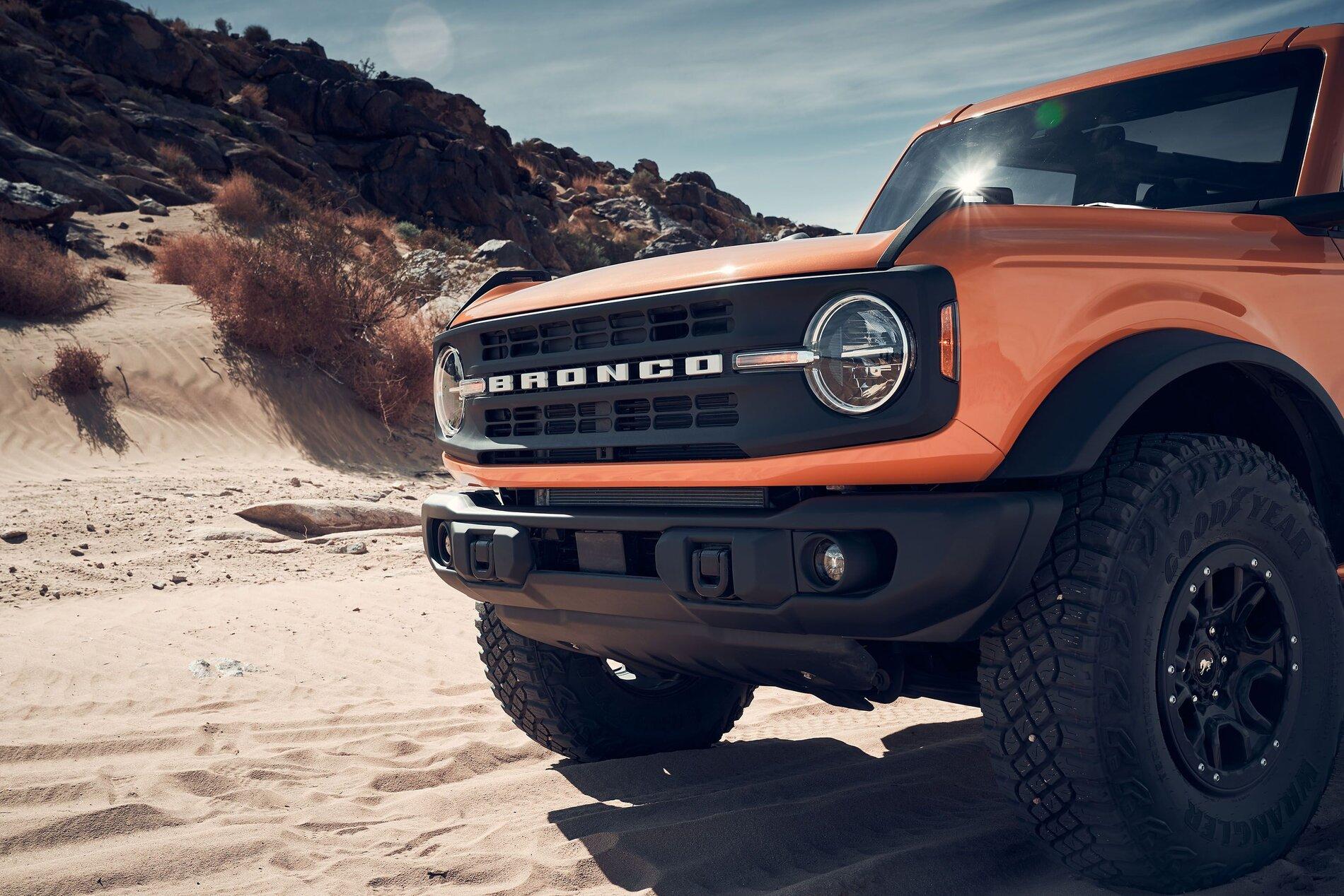 Ford Bronco Esquire article with really nice pictures bronco-grill-1594156953