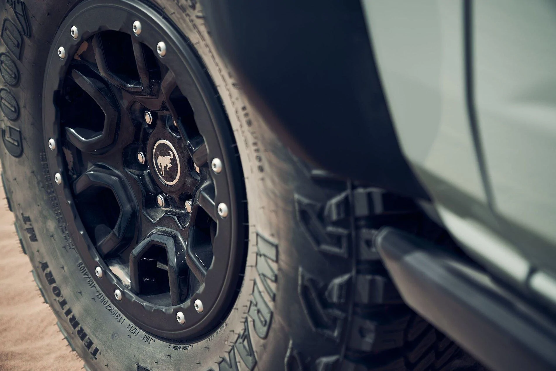 Ford Bronco Esquire article with really nice pictures bronco-wheel-1594157225