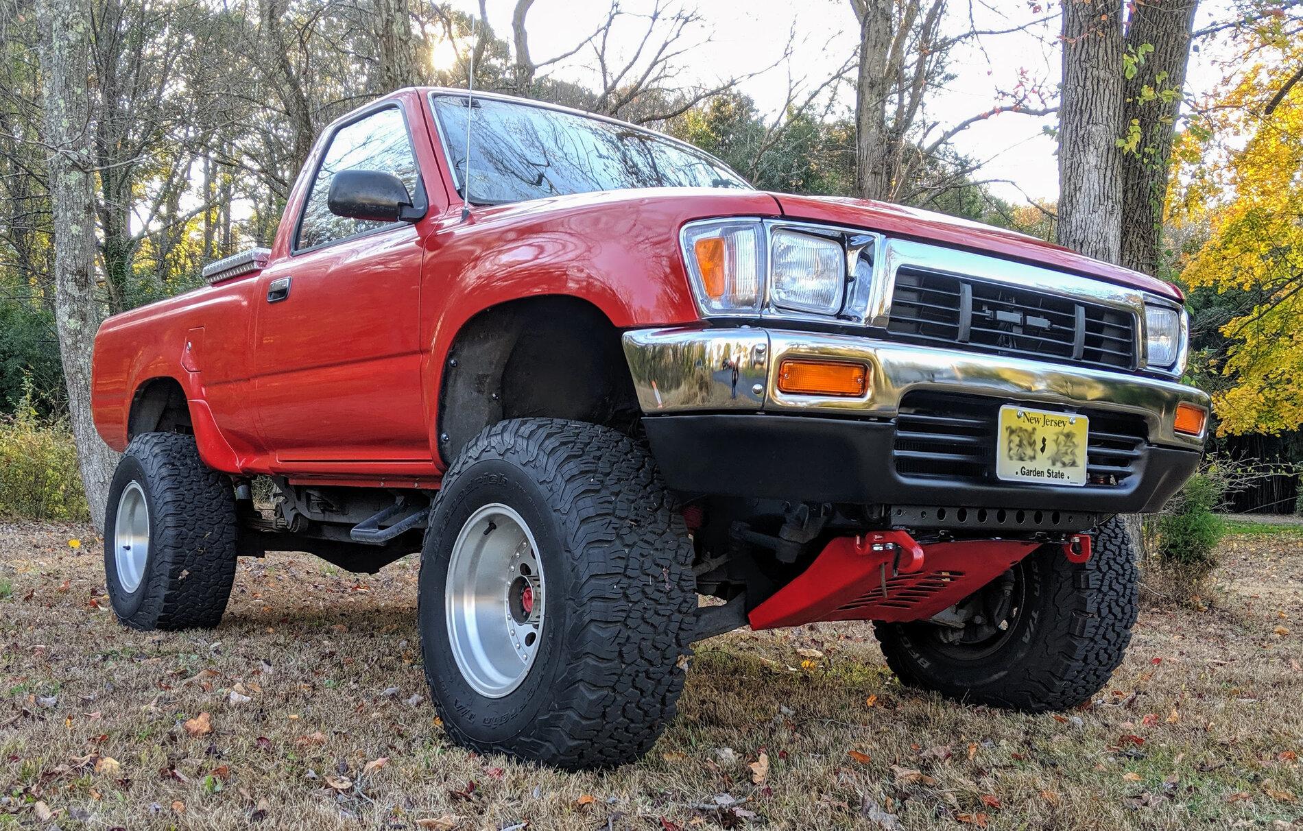 Ford Bronco What's in your toy box? Front ISO 01
