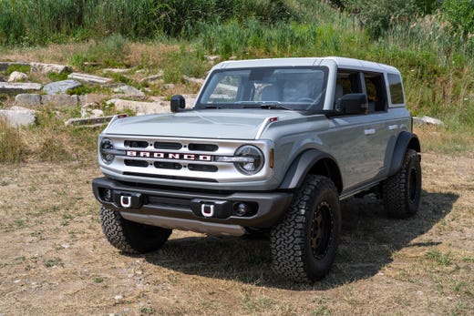 Ford Bronco Photoshop request - Dog-dish Hubcpas 6d6a5139-23b6-4e5a-98d6-dc98e2663d17-071020_ford_bronco_rg_17