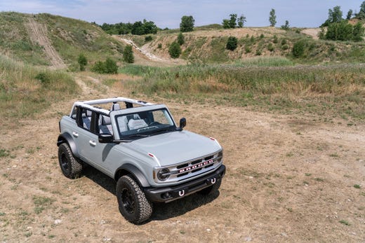 Ford Bronco Photoshop request - Dog-dish Hubcpas 099335bf-53f8-47fb-b3c5-e0c300afdf13-071020_ford_bronco_rg_26