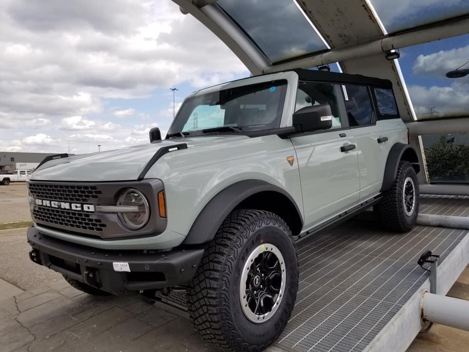Ford Bronco First Fuel Economy Numbers Seen on Window Sticker = 16.9 MPG (converted) for Sasquatch Badlands 4-Door Bronco 2.7L DC2CD885-4DE6-4D88-84E5-88313C7BEE1E
