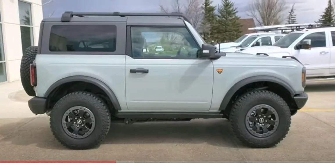 Ford Bronco 2 DR Badlands Video BRONCO 2 DR CACTUS