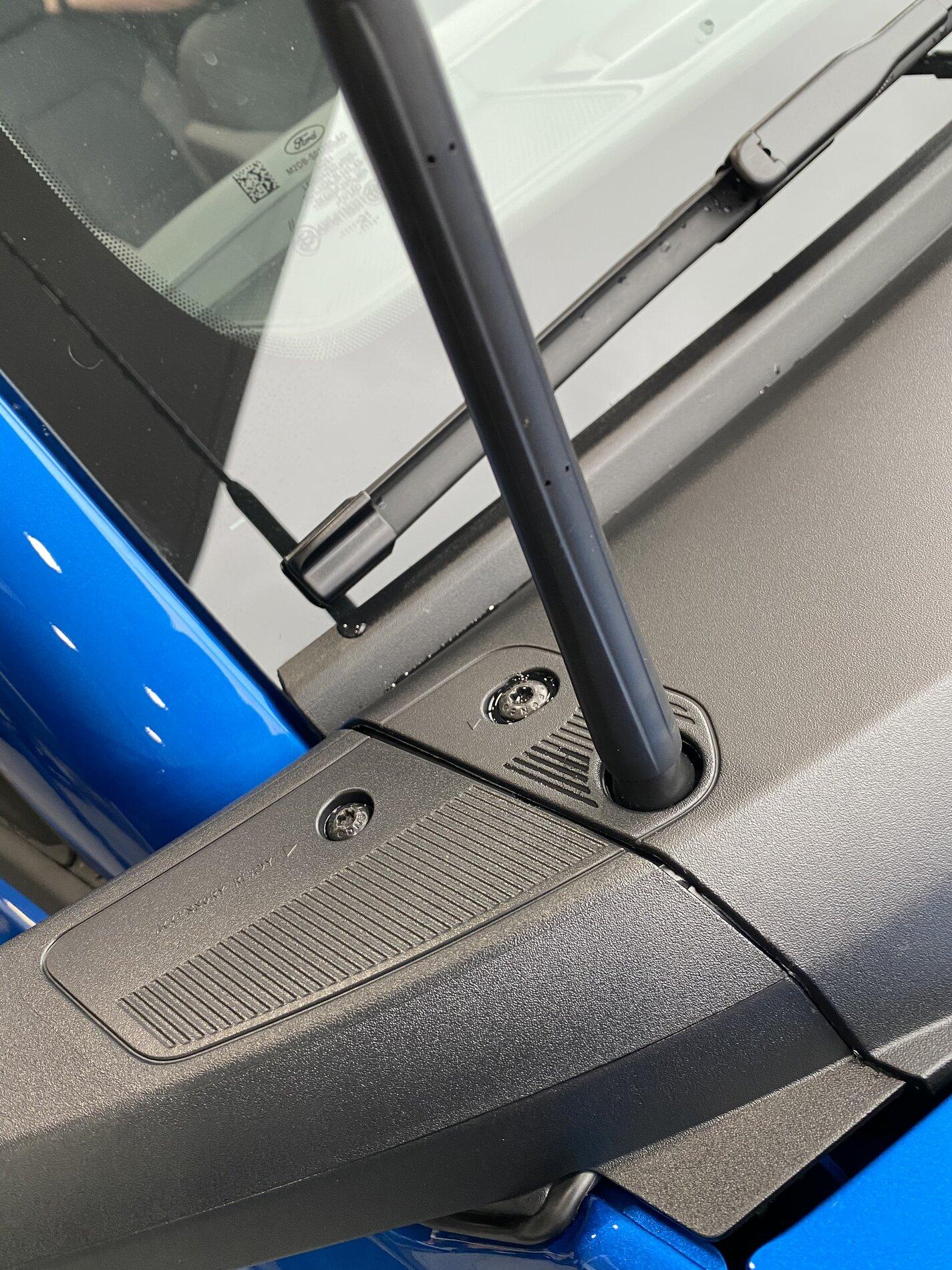 Ford Bronco Antenna is Removable! 9C9456D8-4183-4C72-8B38-0C10CEE6E2D7