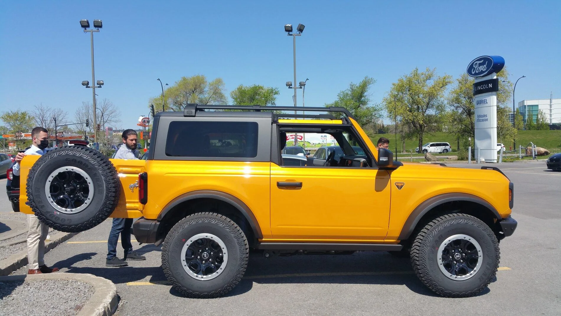Ford Bronco Cyber Orange 2 Door Bronco Badlands Sasquatch Looking Proper + Video 20210517_105838