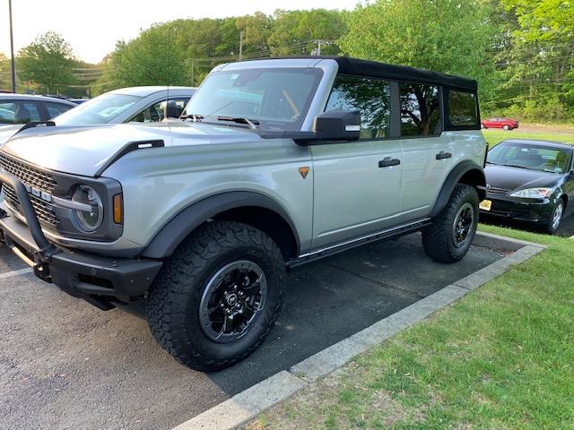 Ford Bronco 2 Broncos spotted in Lincoln, RI this morning. Size comparison to F-150 Raptor Badlands