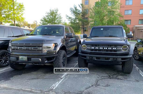 Ford Bronco 2 Broncos spotted in Lincoln, RI this morning. Size comparison to F-150 Raptor Base-Raptor