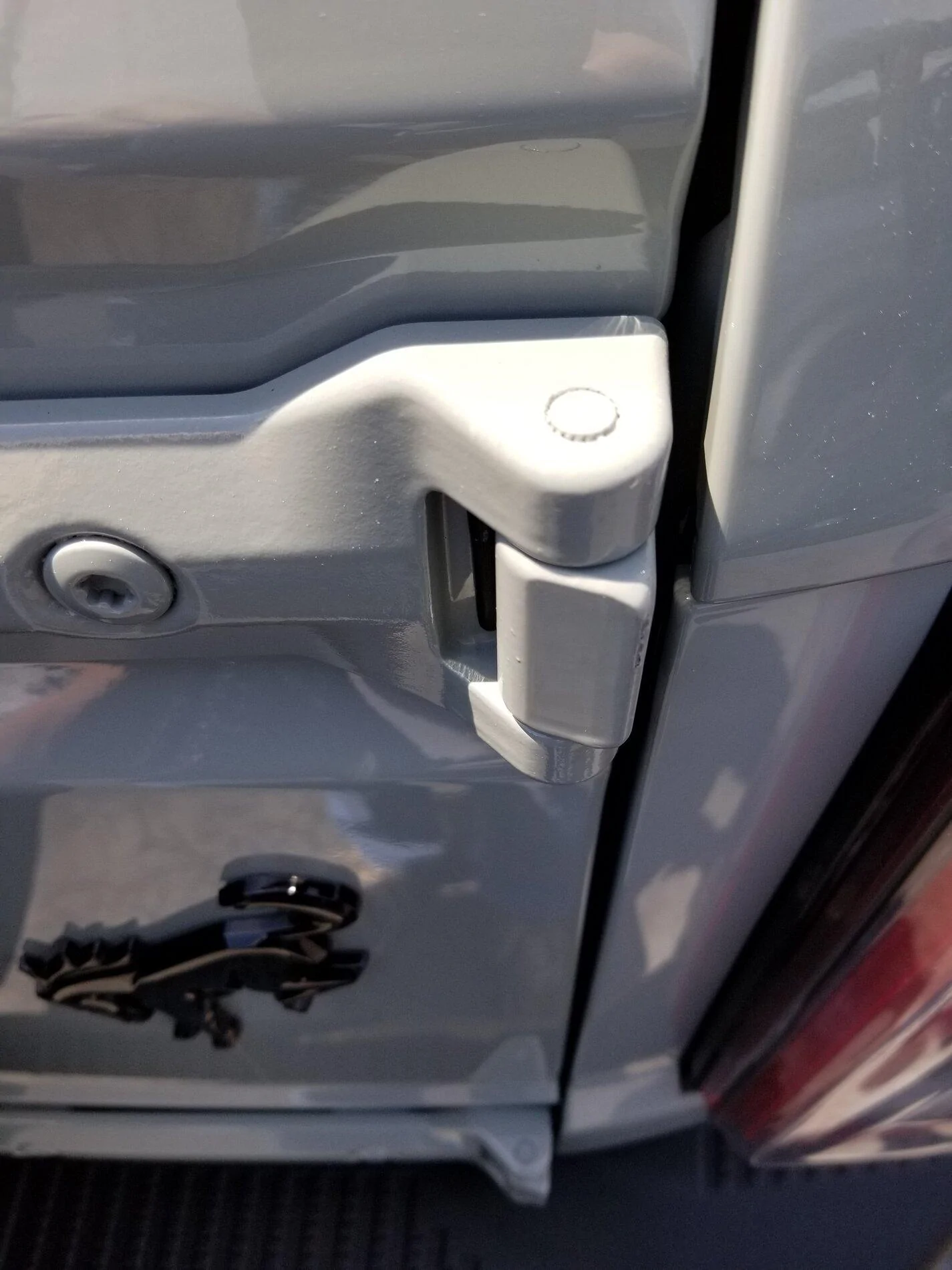 Ford Bronco Tailgate Hinge wear 20210519_122956