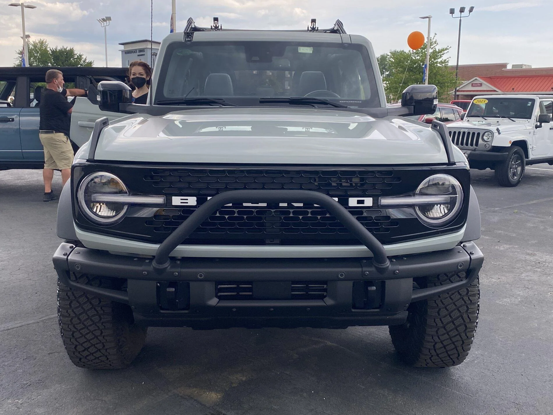 Ford Bronco Saw these two this evening 82A02714-893E-448A-BAA0-0707B8EB1D5F