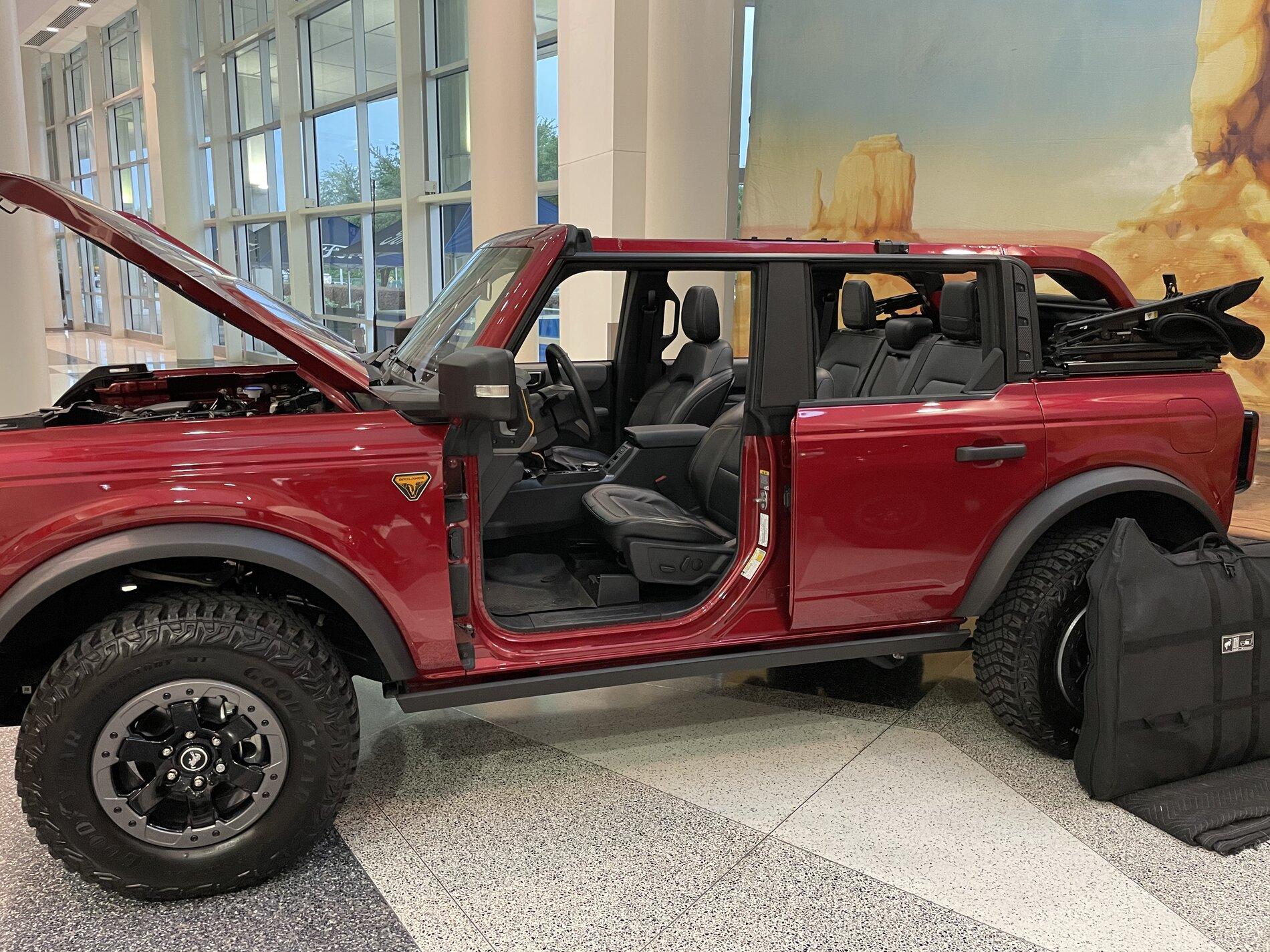 Ford Bronco Modified 2021 Bronco build shows up at Houston Auto Show 9266265D-3C9E-4ACC-91F8-AC93B6CE64BA