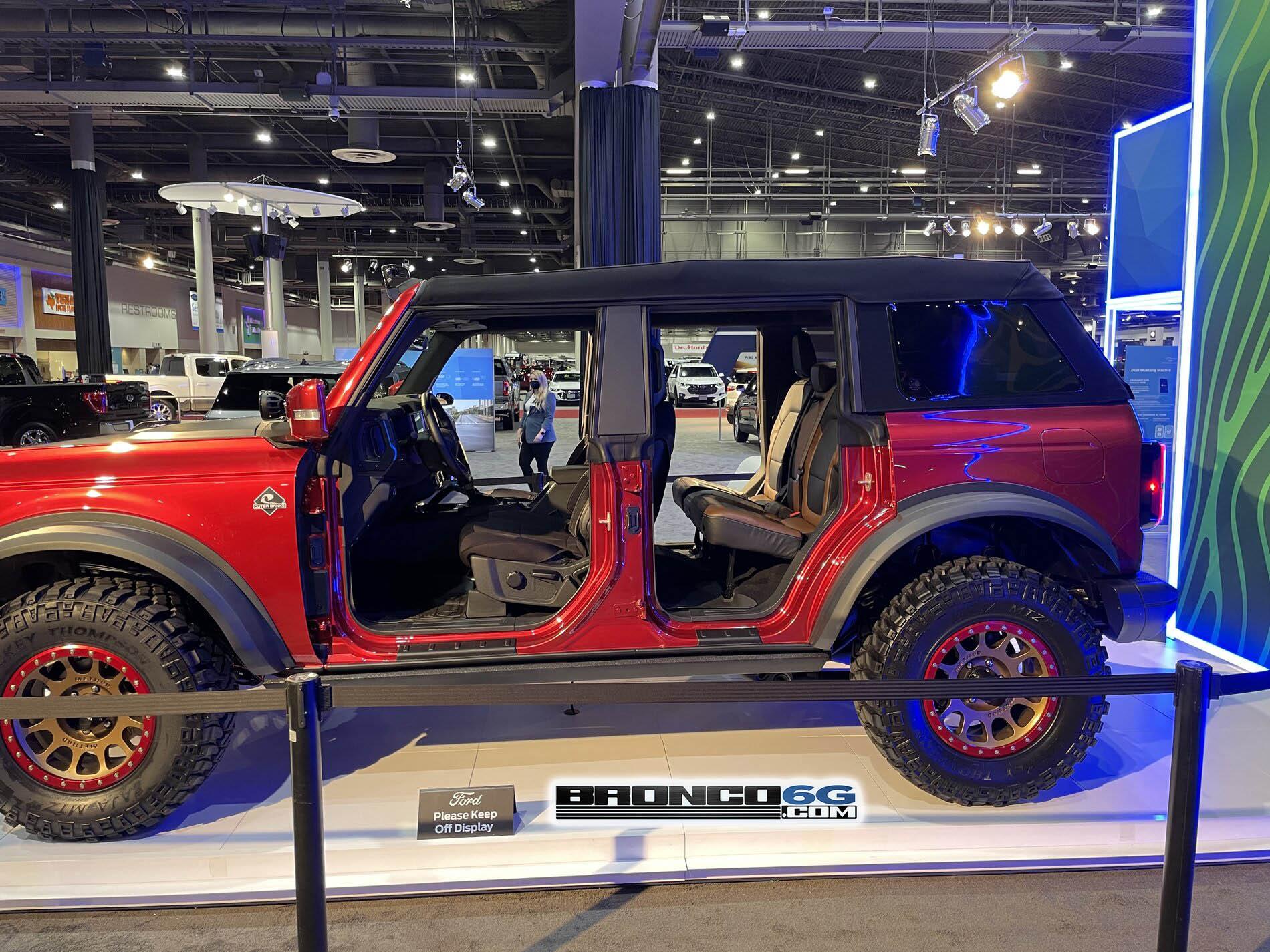 Ford Bronco Modified 2021 Bronco build shows up at Houston Auto Show 2021 Bronco Build Outer Banks Houston Auto Show 1