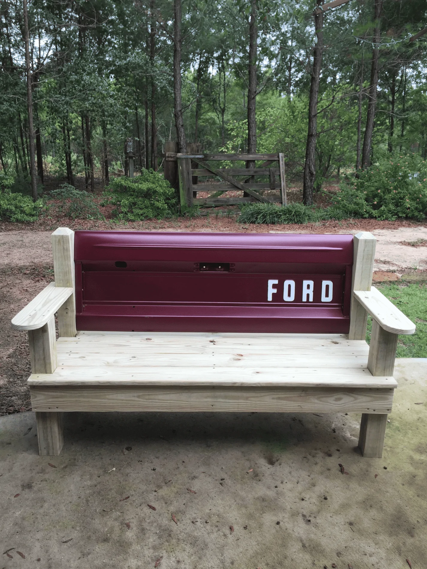 Ford Bronco Calling out Bronco Folding tail Gate mod! 1621561965382