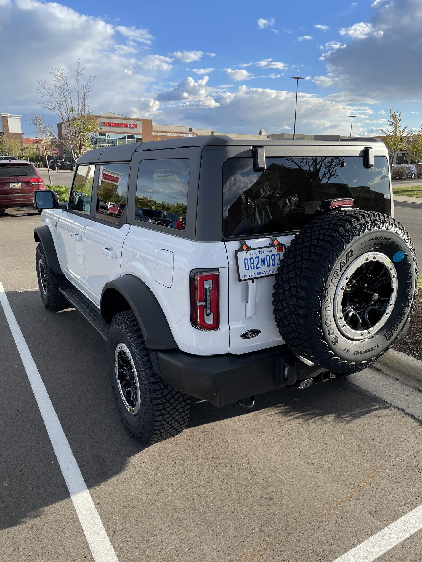 Ford Bronco Bronco Sighting Dump B51A72B6-C365-4C3D-863B-42B717A86565