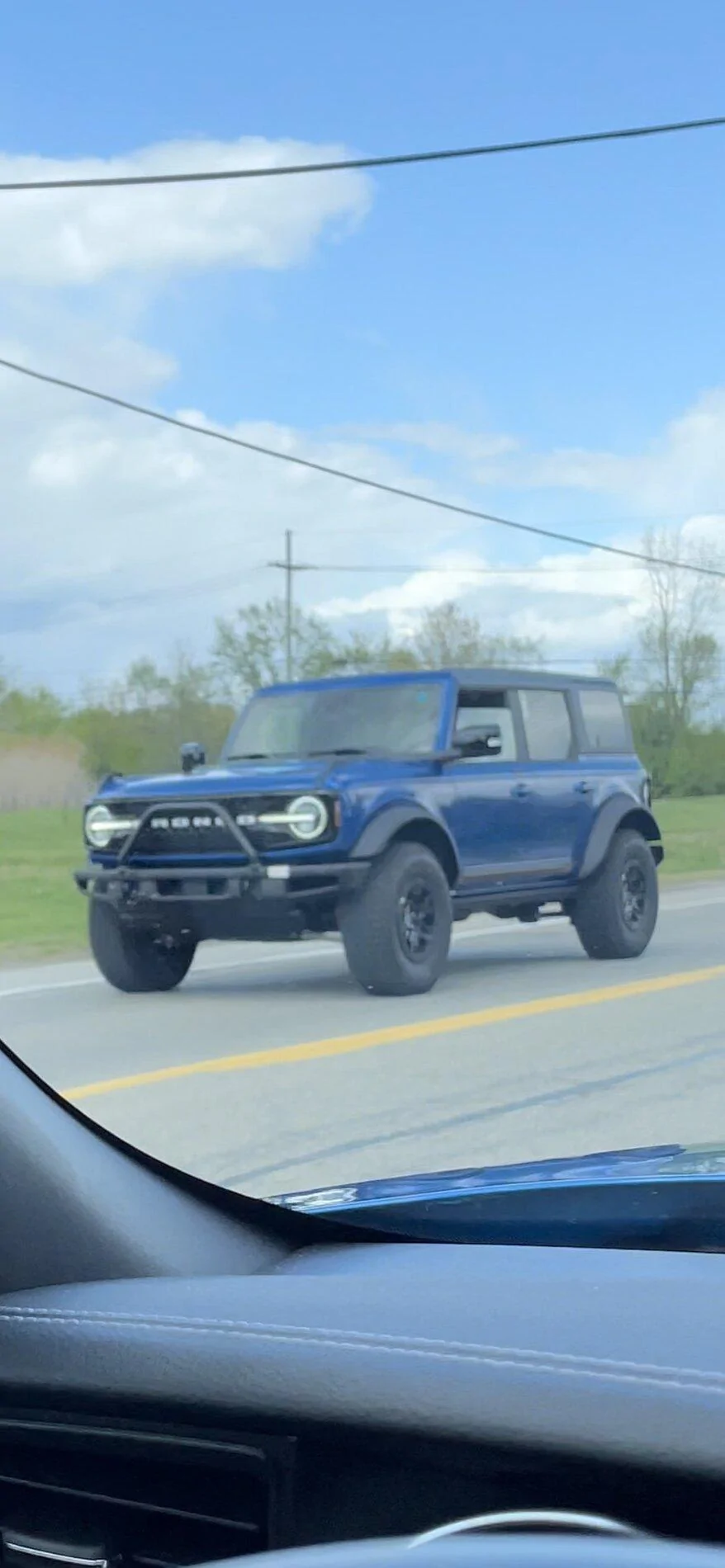 Ford Bronco Bronco Sighting Dump BB13B142-3EE7-4BB0-B19D-4FA6C40C48A8