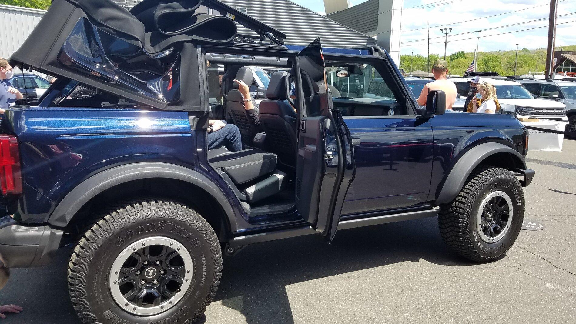 Ford Bronco Antimatter Blue or Carbonized grey ??? 77EC4A6C-B5B5-4B6E-BBDD-2ED9D0C028CE