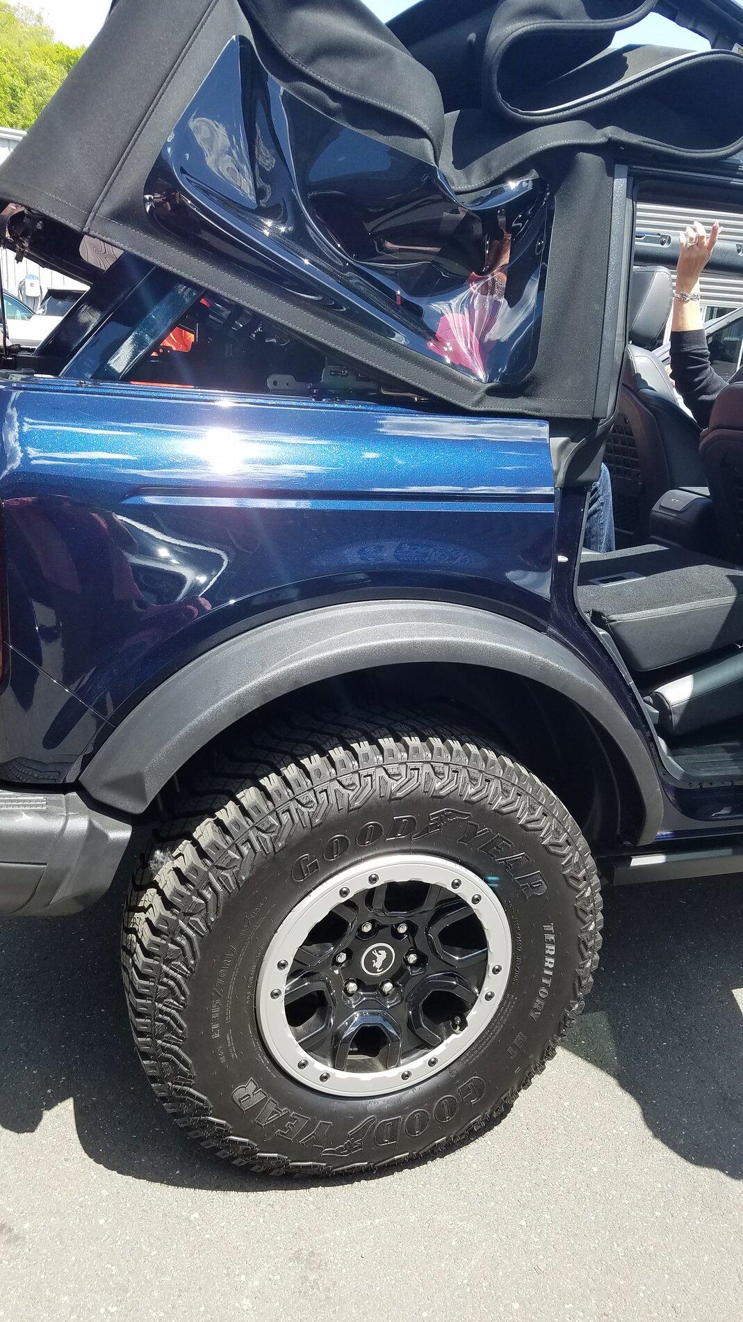 Ford Bronco Antimatter Blue or Carbonized grey ??? 2E9EB01C-E756-4F07-812B-92DC40826159