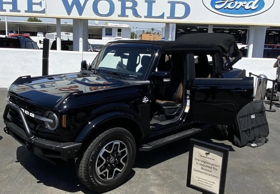 Ford Bronco Your Favorite Bronco Pic? 4553D833-6FBA-45C5-8EF5-05597227A2B4