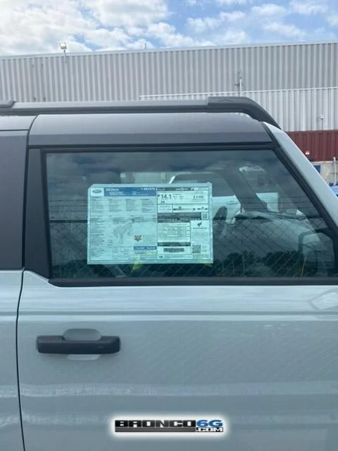 Ford Bronco Pics of 2021 Broncos in MAP holding yard area. Any requests for pictures? 2021 Broncos holding area MAP plant factory 2
