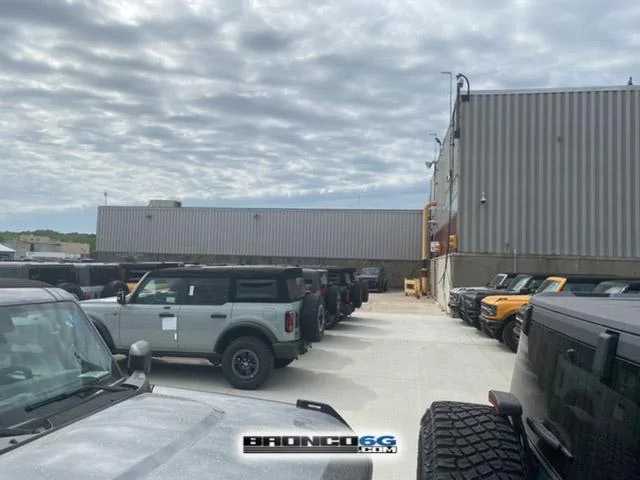 Ford Bronco Pics of 2021 Broncos in MAP holding yard area. Any requests for pictures? 2021 Broncos holding area MAP plant factory 7