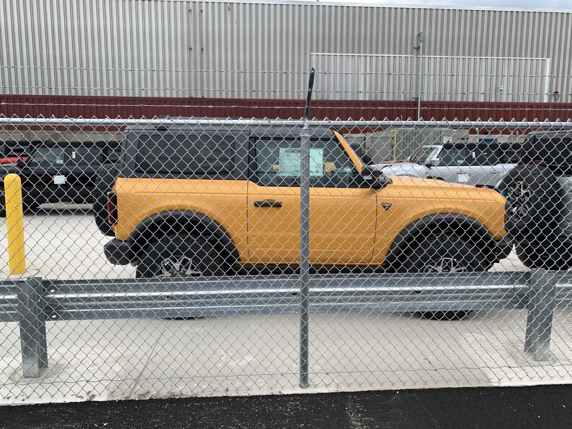 Ford Bronco Pics of 2021 Broncos in MAP holding yard area. Any requests for pictures? 4af40527-2adb-4a02-8d4f-da92db44d349-jpe