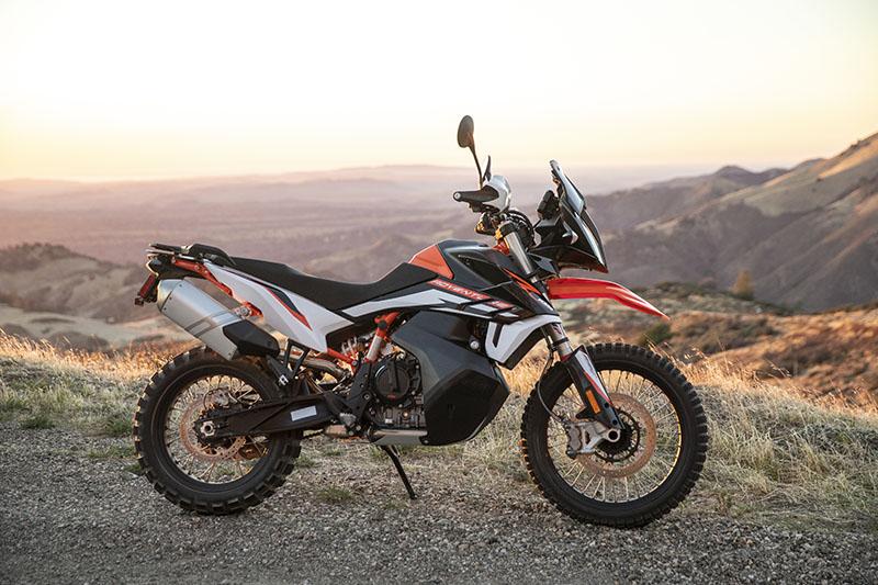 KTM-890-Adventure-R-beauty.jpg