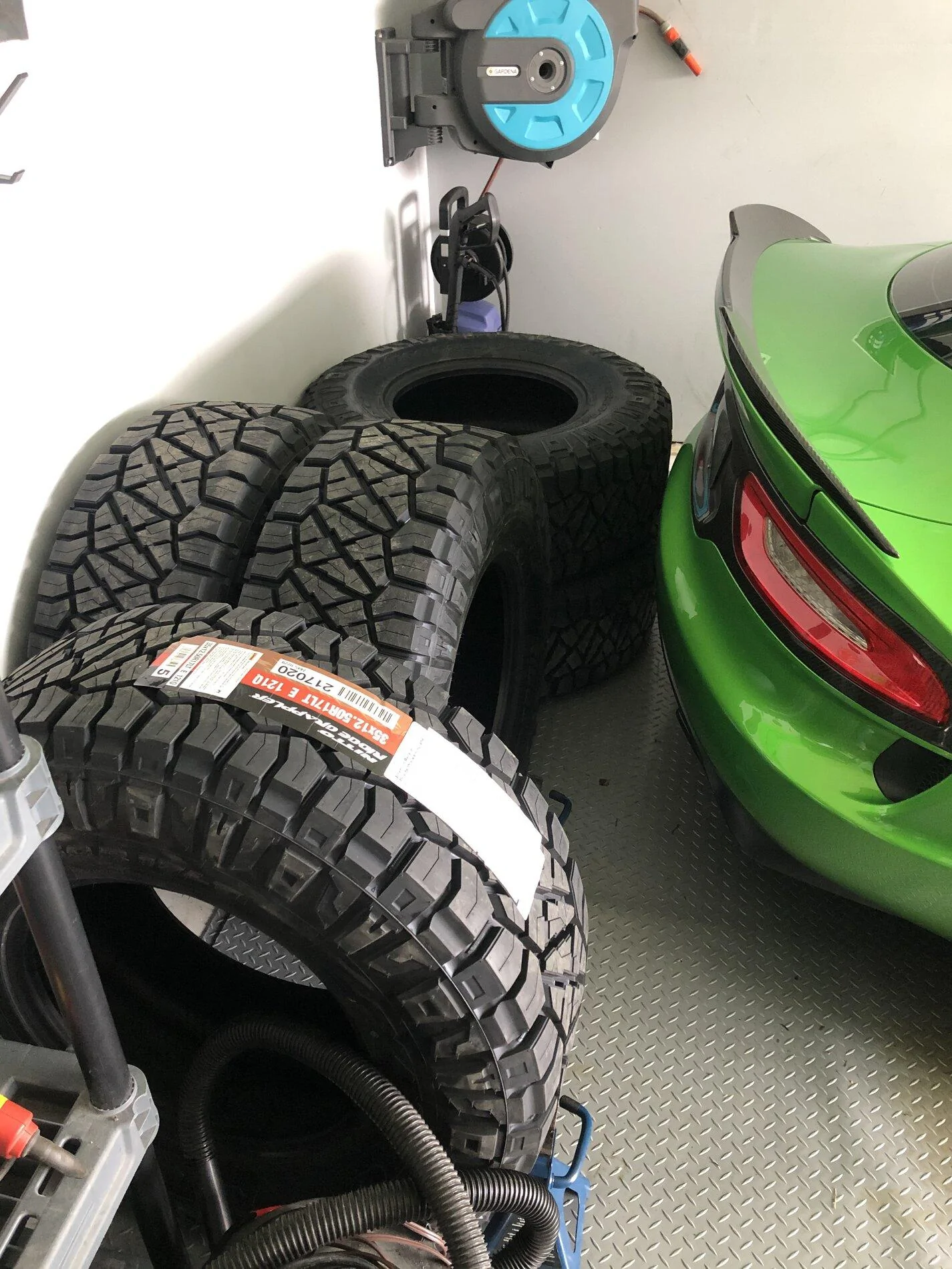 Ford Bronco Can a 35” tire fit on the back of a badlands bronco 46331A26-A468-4836-8DC7-78FF8CC9D3BA