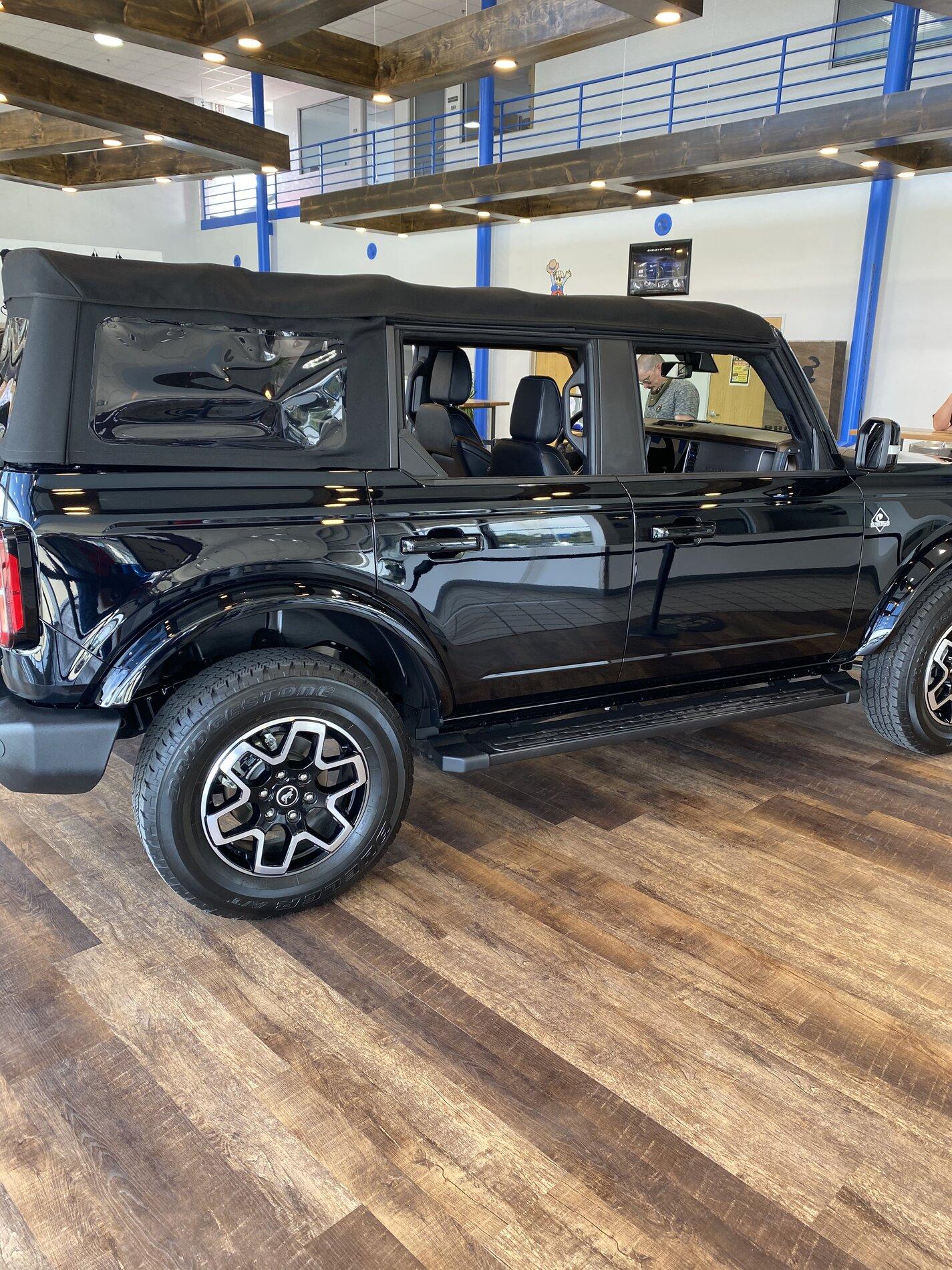 Ford Bronco First Time Seeing Bronco & VIN!!! [Tons of Measurement Pics & Videos] E6E1E138-A1D4-4D0F-AD6E-9B2C9169E740