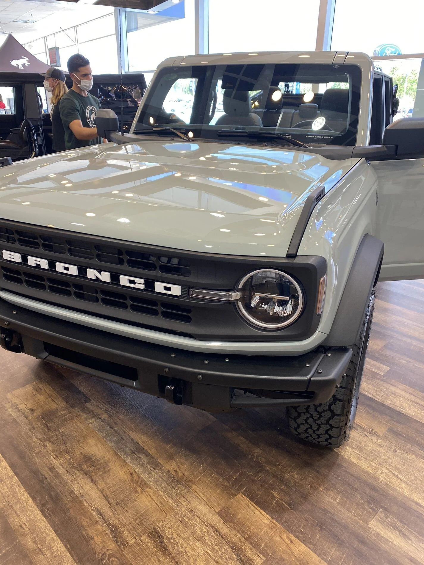 Ford Bronco First Time Seeing Bronco & VIN!!! [Tons of Measurement Pics & Videos] 0426EB47-69FE-4BF2-B11F-E63A790DD044