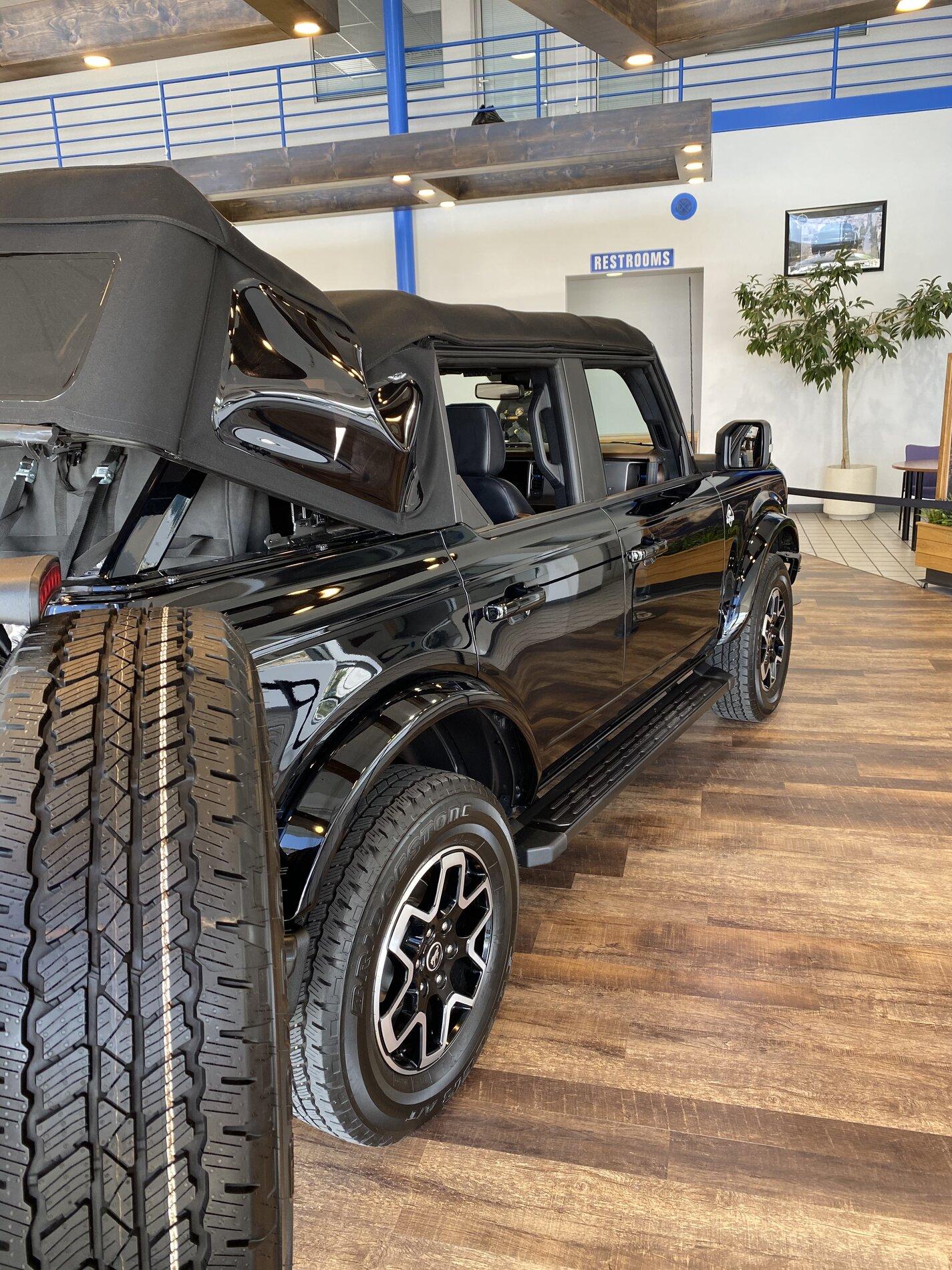 Ford Bronco First Time Seeing Bronco & VIN!!! [Tons of Measurement Pics & Videos] 8D84F916-24E4-46CA-B4CB-F7552153C796