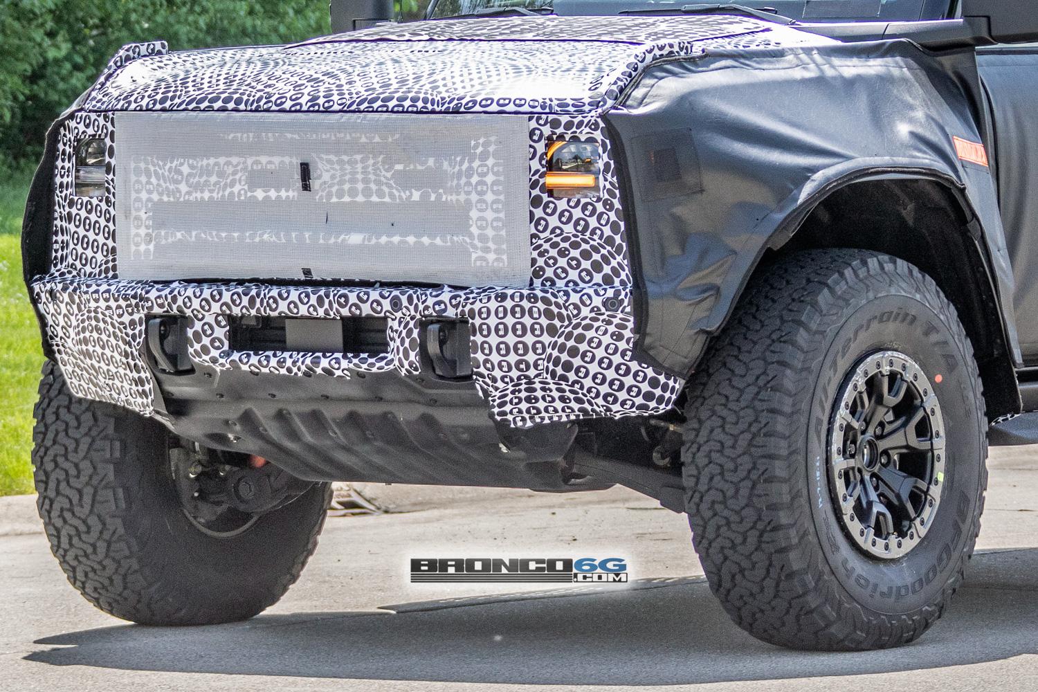 Ford Bronco Bronco Raptor / Warthog Video & Pics Show New Details and Camo Easter Egg 🦖 bronco-raptor-spy-pics-camo-easter-egg-12