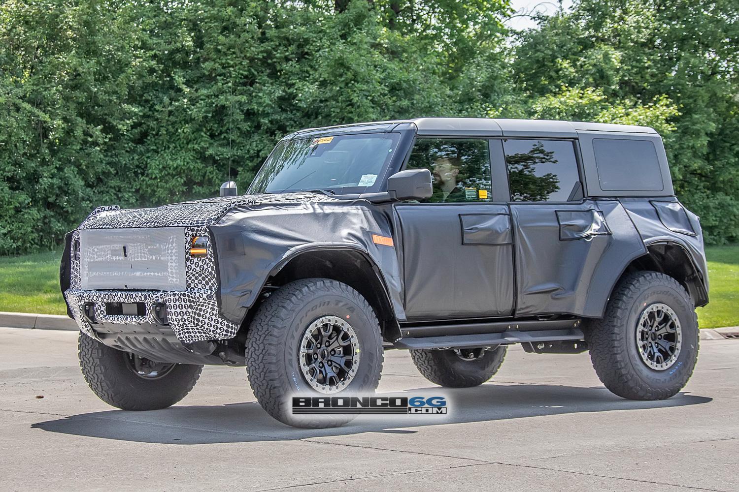 Ford Bronco Bronco Raptor / Warthog Video & Pics Show New Details and Camo Easter Egg 🦖 bronco-raptor-spy-pics-camo-easter-egg-13