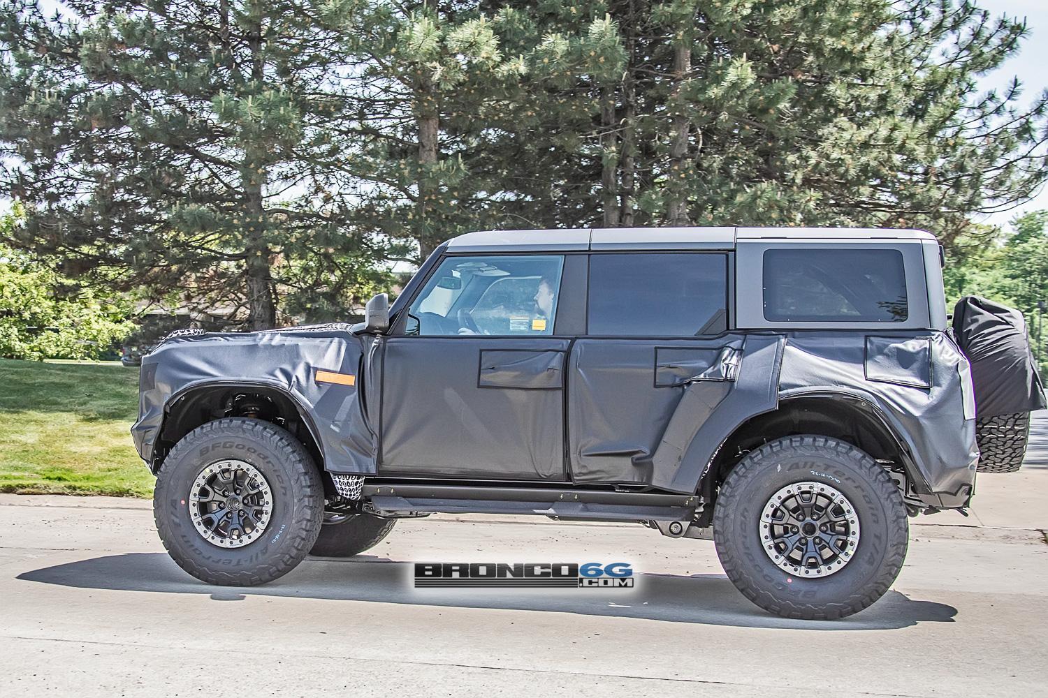 Ford Bronco Bronco Raptor / Warthog Video & Pics Show New Details and Camo Easter Egg 🦖 bronco-raptor-spy-pics-camo-easter-egg-17