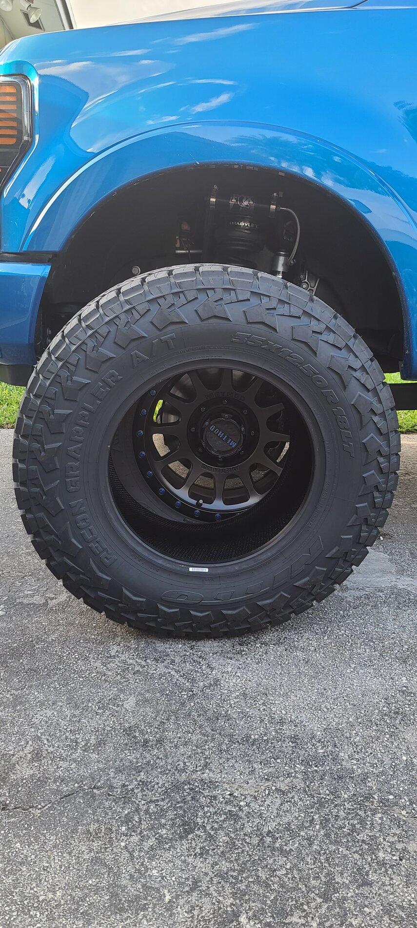 Ford Bronco Nitto ridge grappler vs BFG KO2 20210514_184532