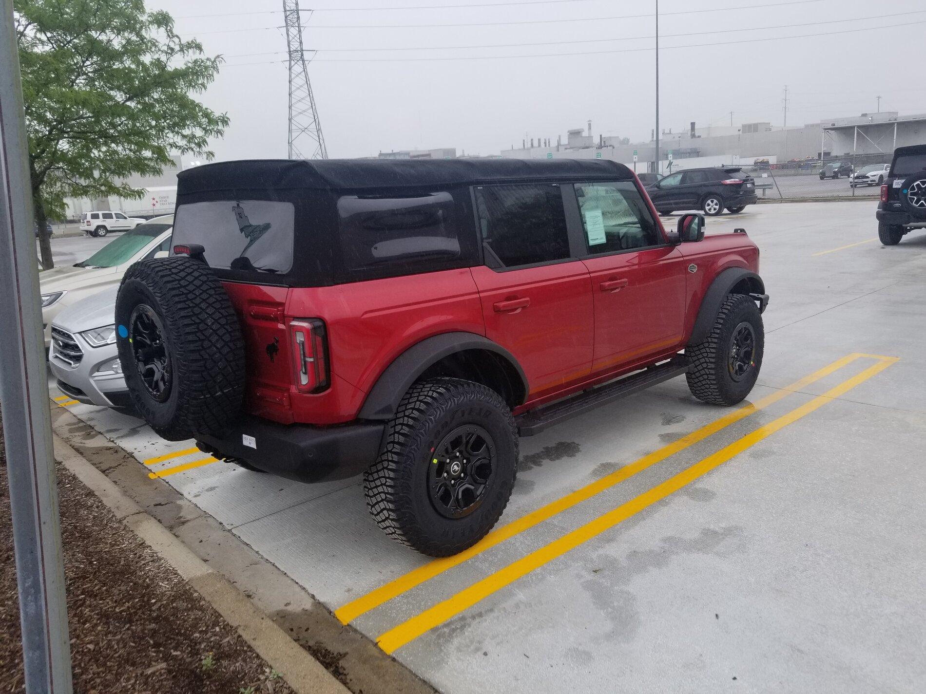 Ford Bronco 📸: MAP Bronco of the day - Race Red Badlands 2-Door + few others. 7AFDB235-DCFE-4BE4-990E-6CD90839DA96