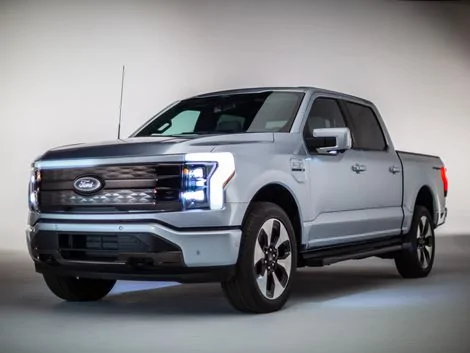 Ford Bronco Rivian R1T Spotted ford-f150-lightning-2022-studio-78