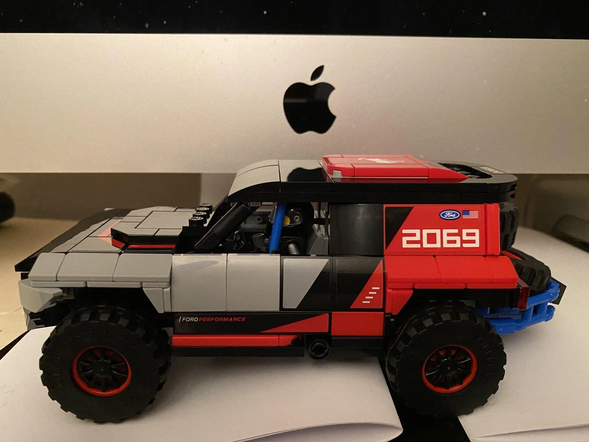 Ford Bronco Lego Bronco R - delayed IMG_8237