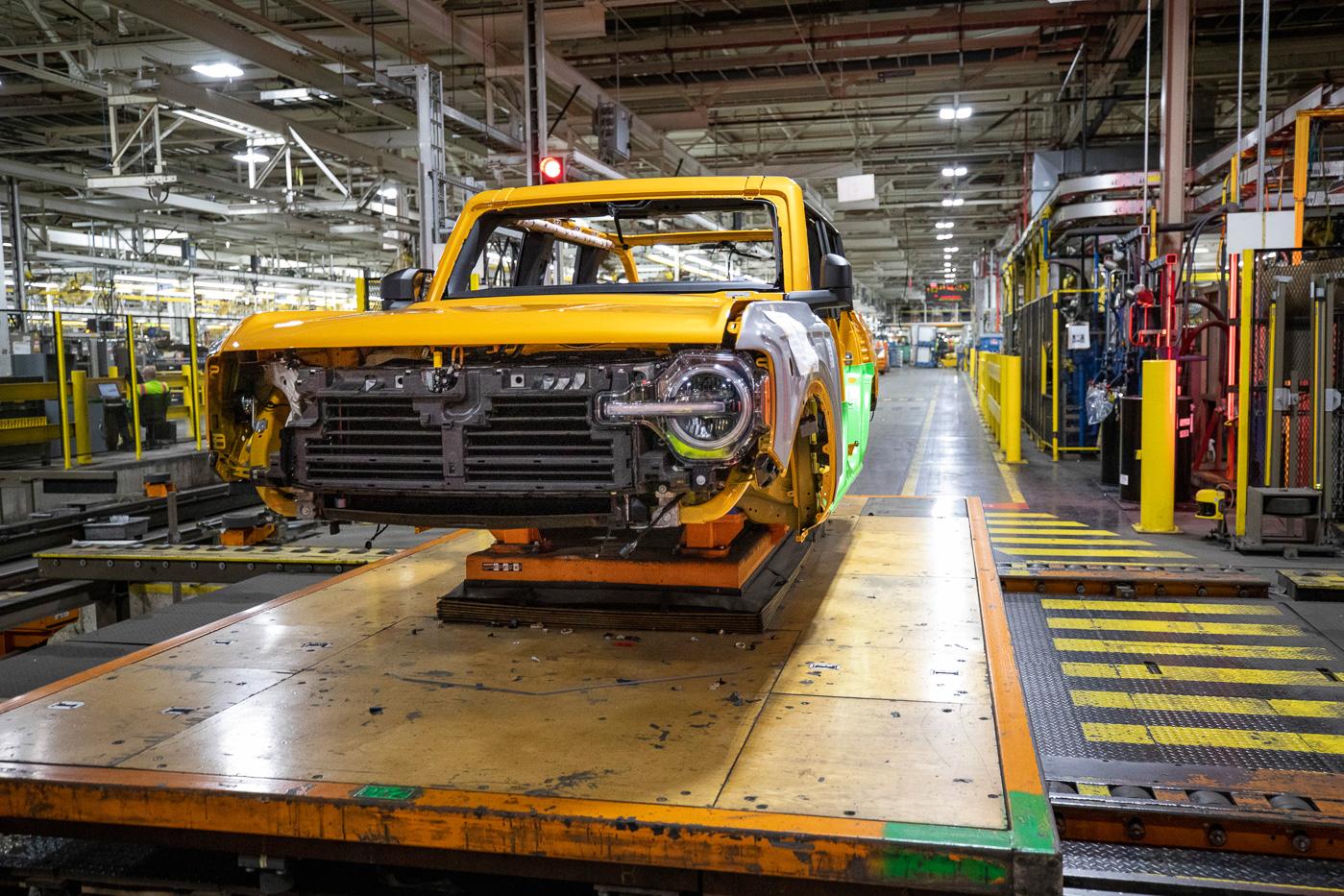 Ford Bronco 🙌 Bronco OKTB Issued and Shipments Begin as Ford Celebrates Bronco Production at MAP! 2021-bronco-production-michigan-assembly-plant-6
