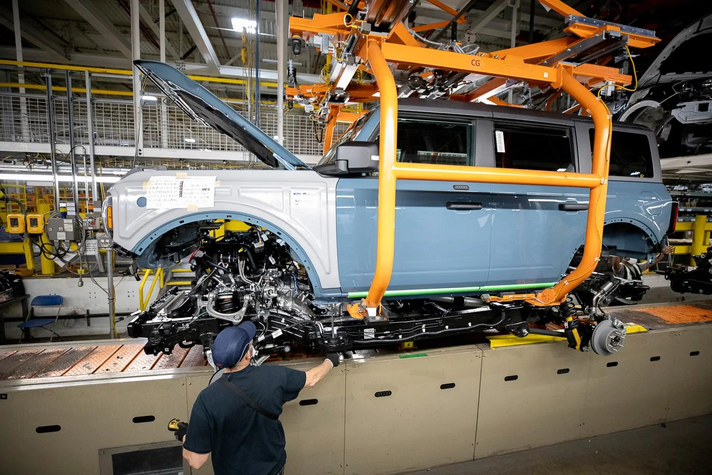 Ford Bronco 🙌 Bronco OKTB Issued and Shipments Begin as Ford Celebrates Bronco Production at MAP! 2021-bronco-production-michigan-assembly-plant-7