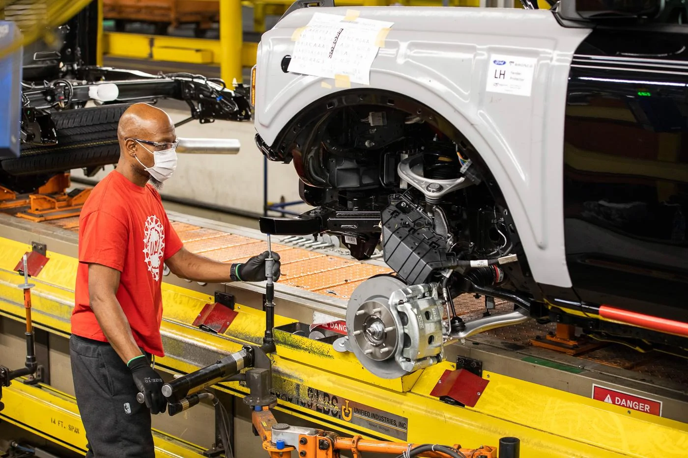 Ford Bronco 🙌 Bronco OKTB Issued and Shipments Begin as Ford Celebrates Bronco Production at MAP! 2021-bronco-production-michigan-assembly-plant-15