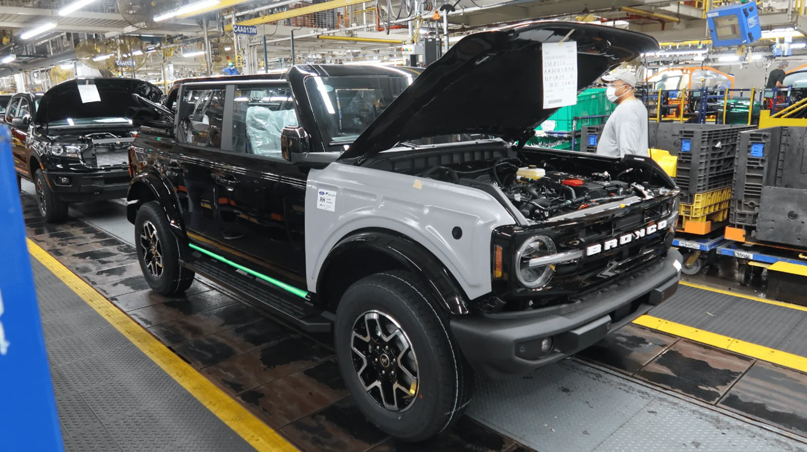 Ford Bronco Behind The Scenes Tour of Bronco Production at MAP Factory 76cf22231700cbadf0d64c71f4ac1e78
