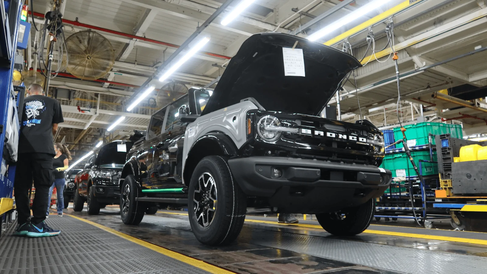 Ford Bronco Behind The Scenes Tour of Bronco Production at MAP Factory 3df1c5d8fa52195e812d9e5e05744748