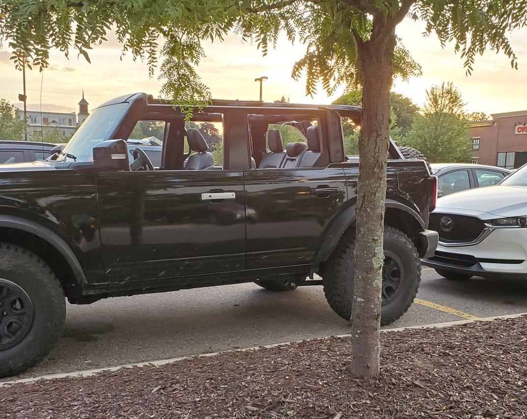 Ford Bronco Pics: Black Bronco Wildtrak (w/ Sasquatch Package) in Public Parking Lot shadow-black-2021-ford-bronco-32-